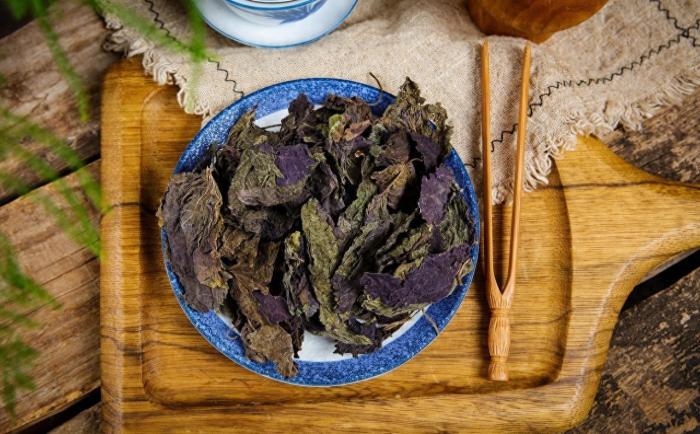 涼拌紫蘇葉製作過程