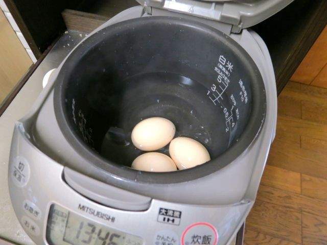 電鍋溫泉蛋製作